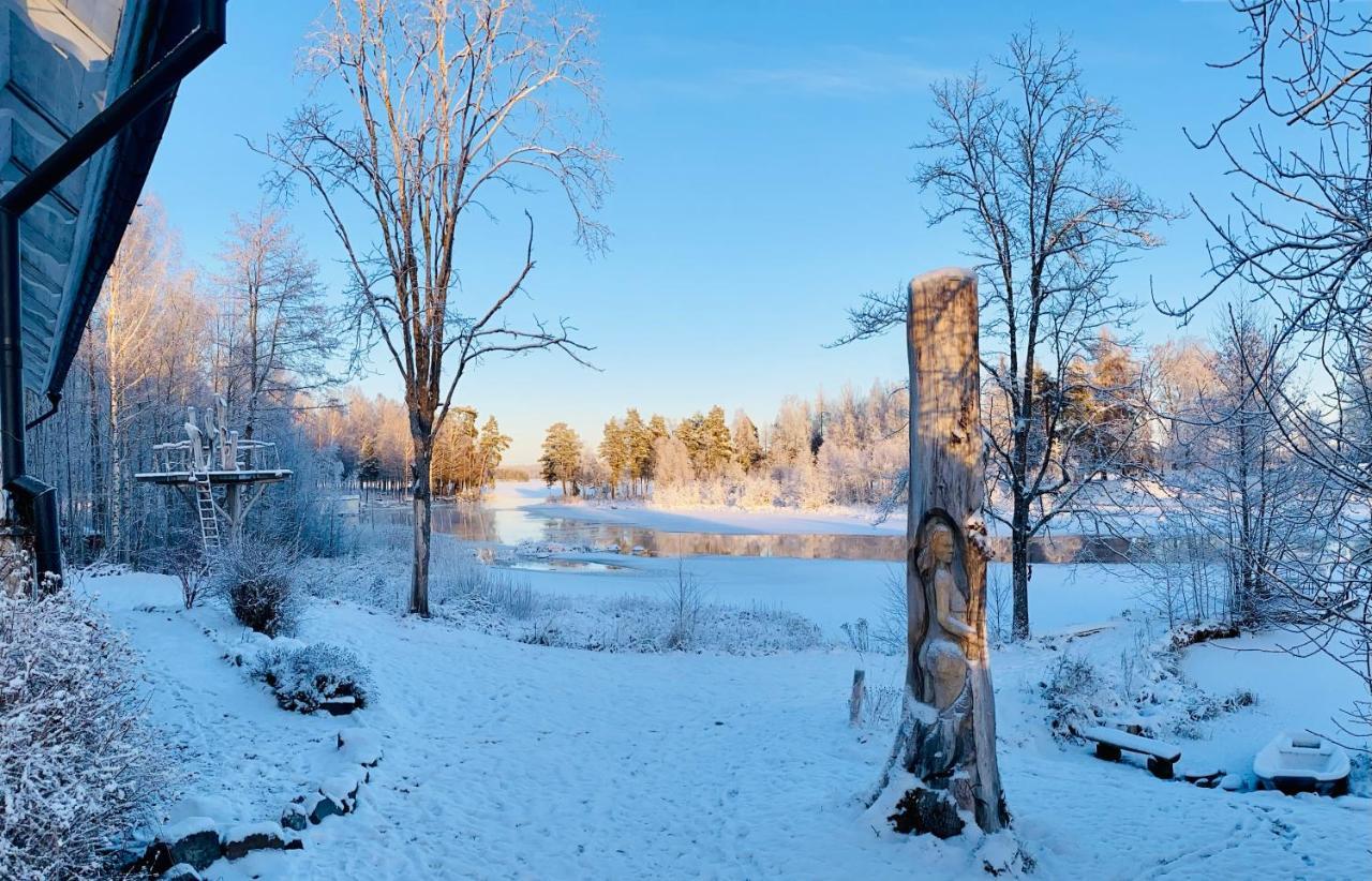 Romantic Spa Villa With Fireplace By The Lake Stjarnsund Bagian luar foto