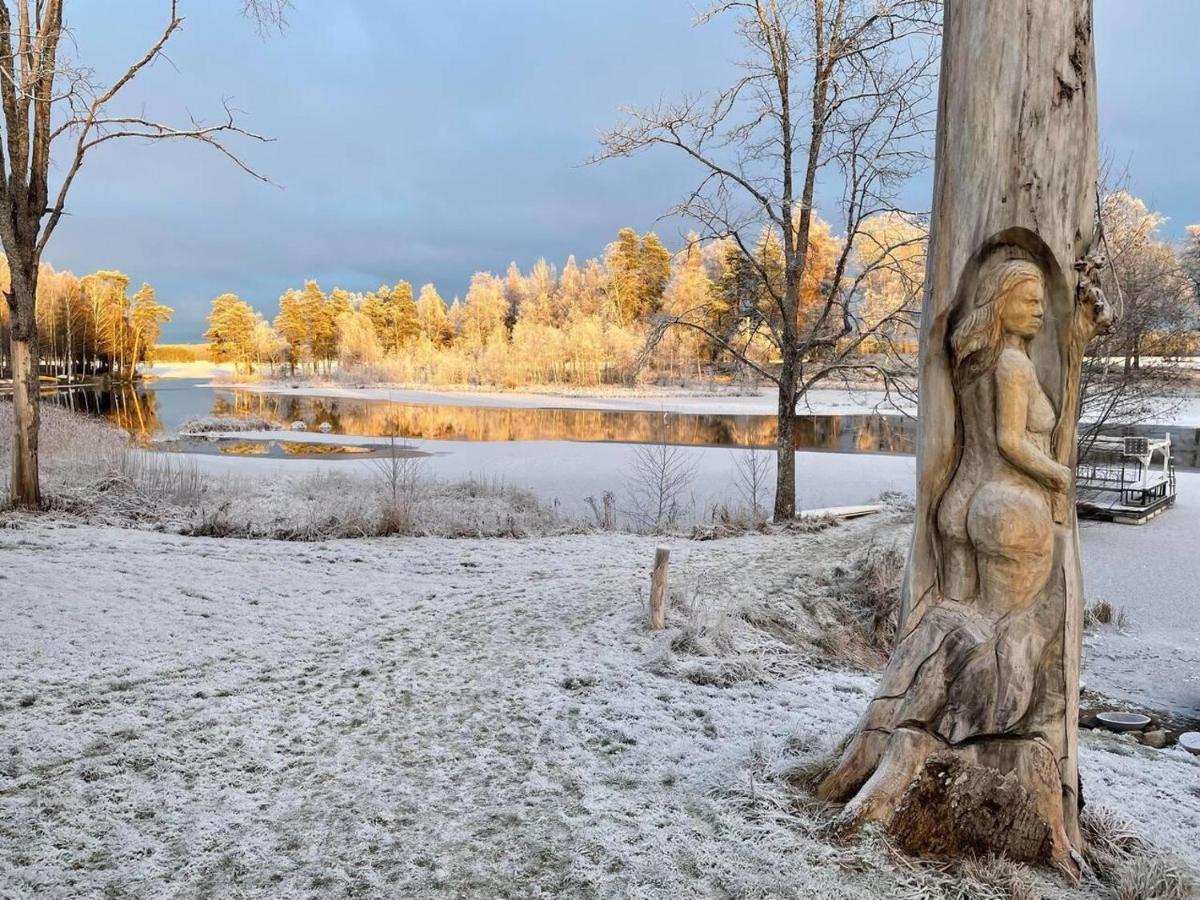 Romantic Spa Villa With Fireplace By The Lake Stjarnsund Bagian luar foto