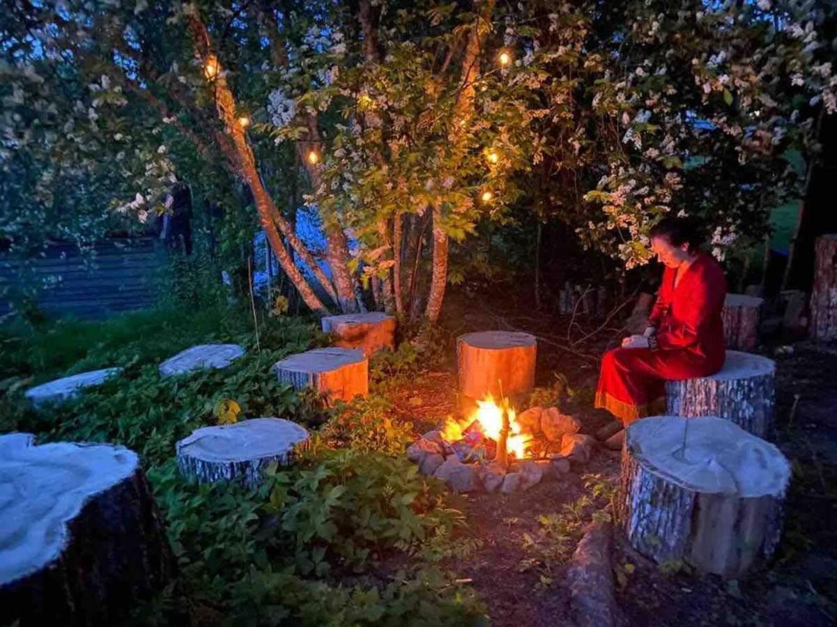 Romantic Spa Villa With Fireplace By The Lake Stjarnsund Bagian luar foto