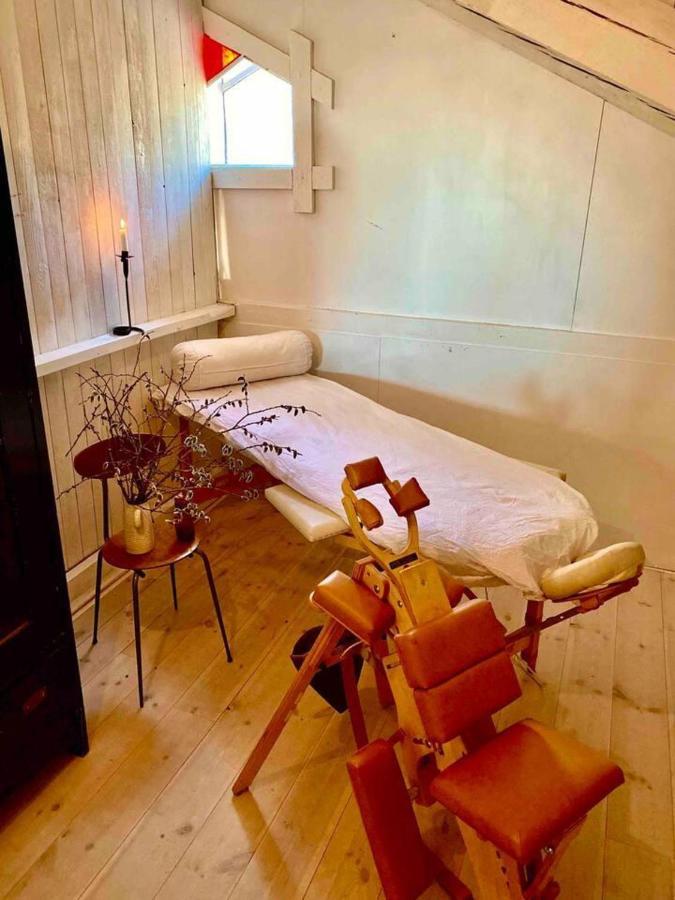 Romantic Spa Villa With Fireplace By The Lake Stjarnsund Bagian luar foto